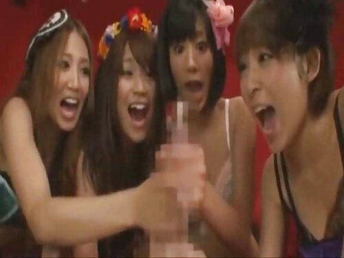 La chica se sentó en ...