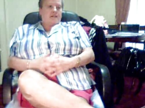 Dos amigas con conso ...