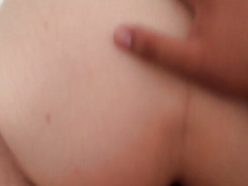 Señoritas divirtiénd ...