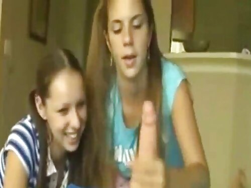 Las bellezas frotan  ...