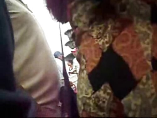 Un negro joven e imp ...